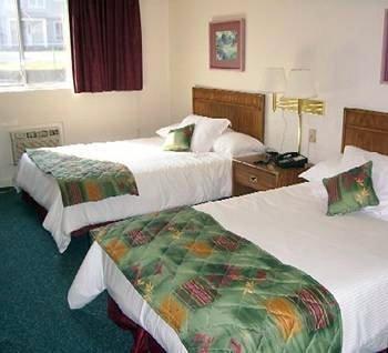 Carolina Pine Inn Near Southern Pines-Pinehurst Pinebluff Room photo