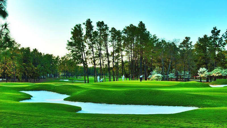 Carolina Pine Inn Near Southern Pines-Pinehurst Pinebluff Exterior photo