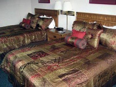 Carolina Pine Inn Near Southern Pines-Pinehurst Pinebluff Room photo