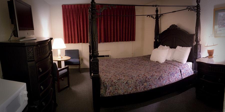 Carolina Pine Inn Near Southern Pines-Pinehurst Pinebluff Room photo